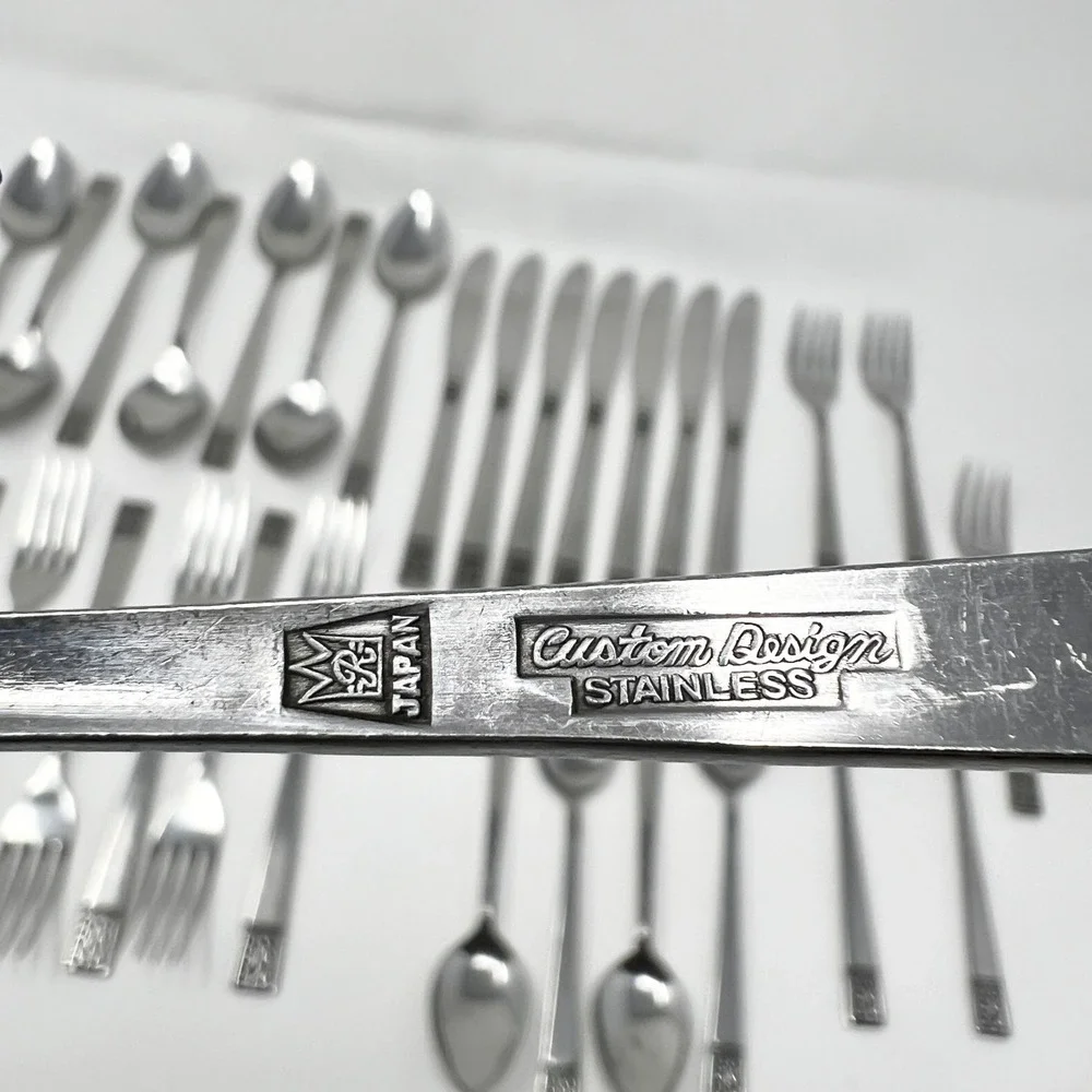Vintage Custom Design CUD1 Stainless Japan Flatware Set 31 Pc MCM Scroll Pattern